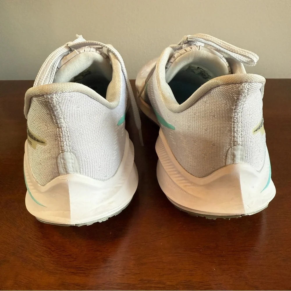 Nike Zoom Vomero 14 Women’s Running Shoes Size 9